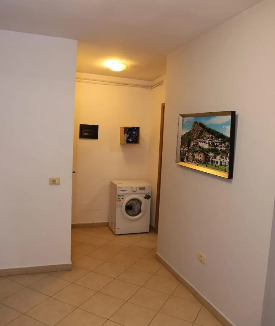 Ergi'S Host Apartment Tirana